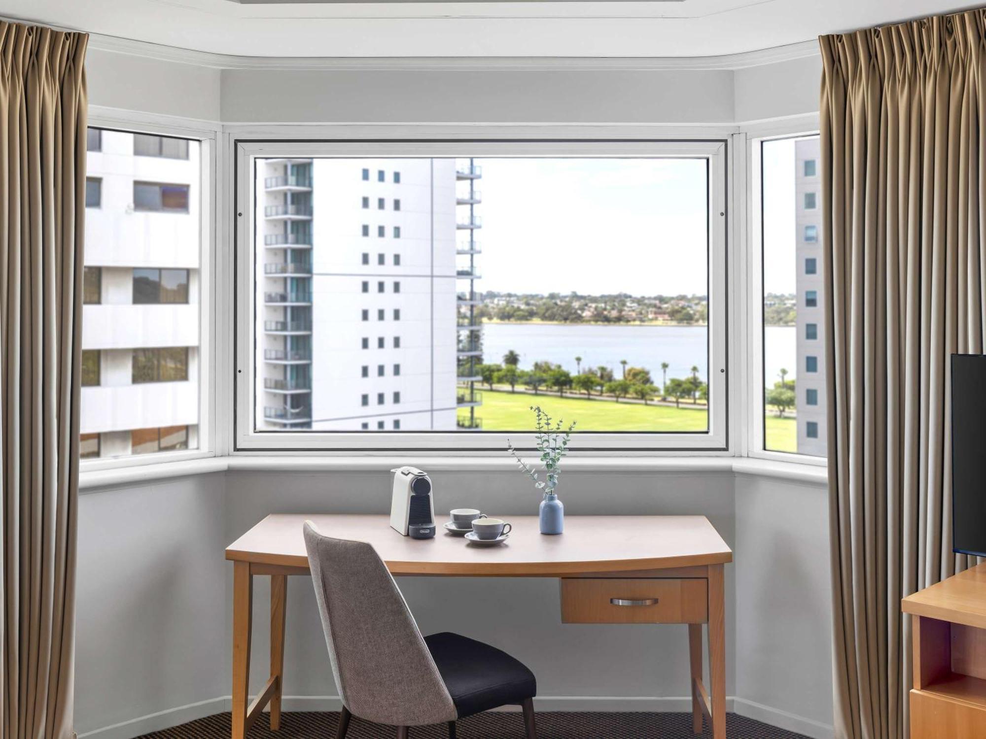 Novotel Perth Langley Exterior foto
