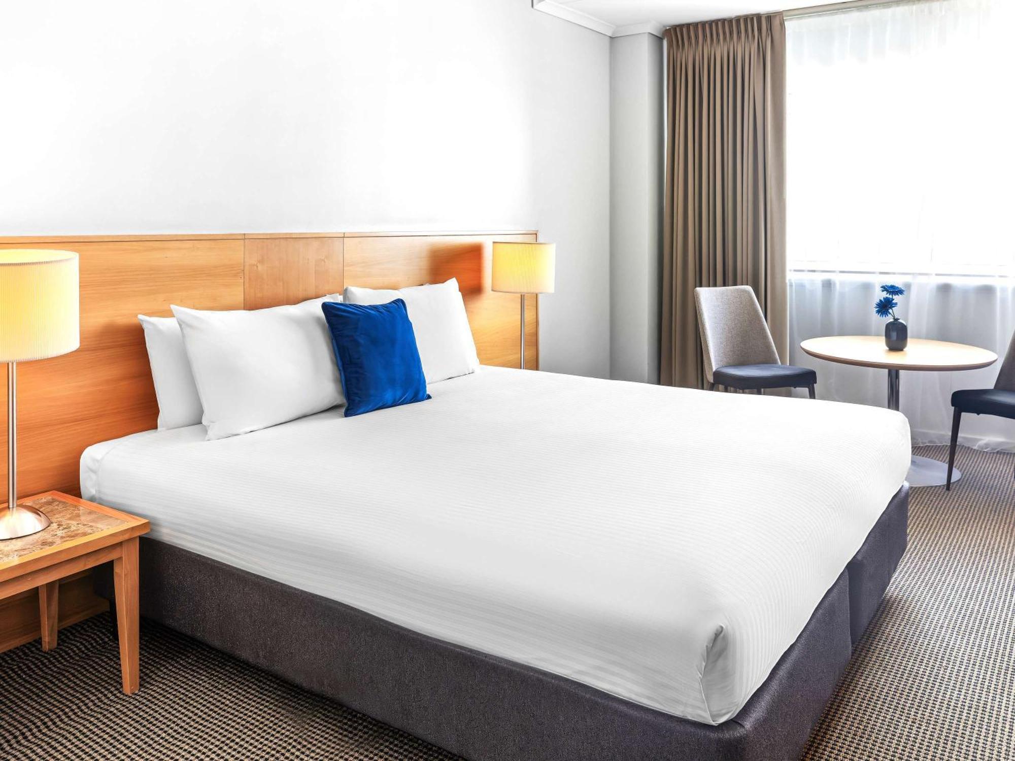 Novotel Perth Langley Exterior foto